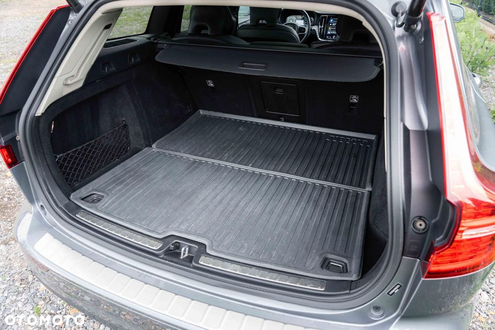 Volvo V60 Cross Country - 41