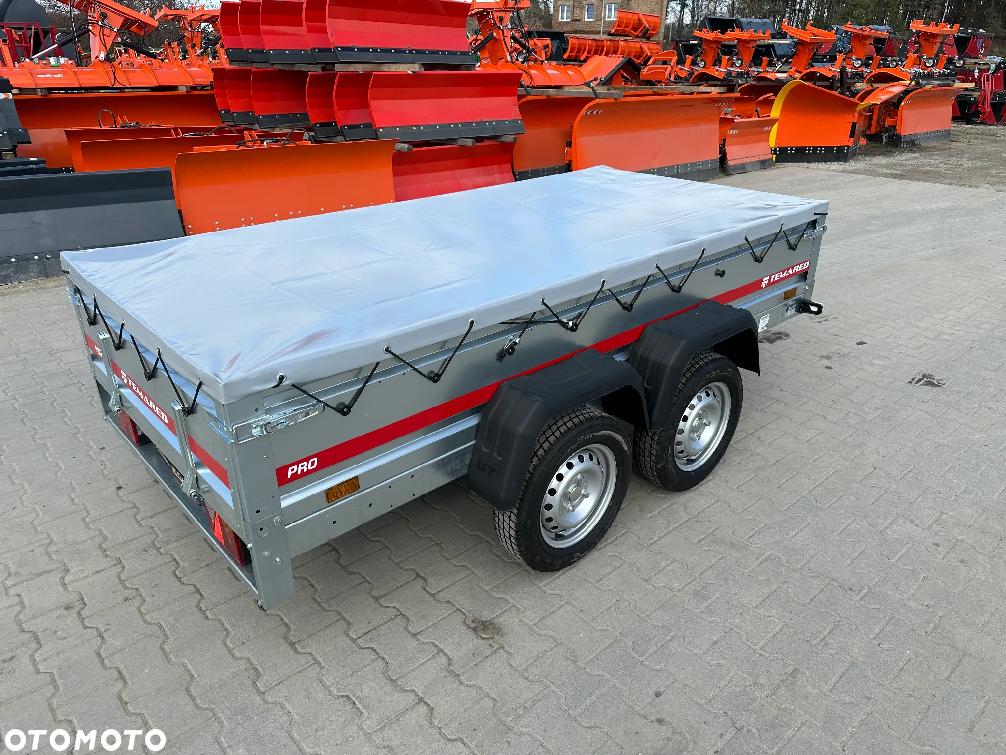 Temared PRO 2612/2 Przyczepka samochodowa 264x126cm dwuosiowa - 7
