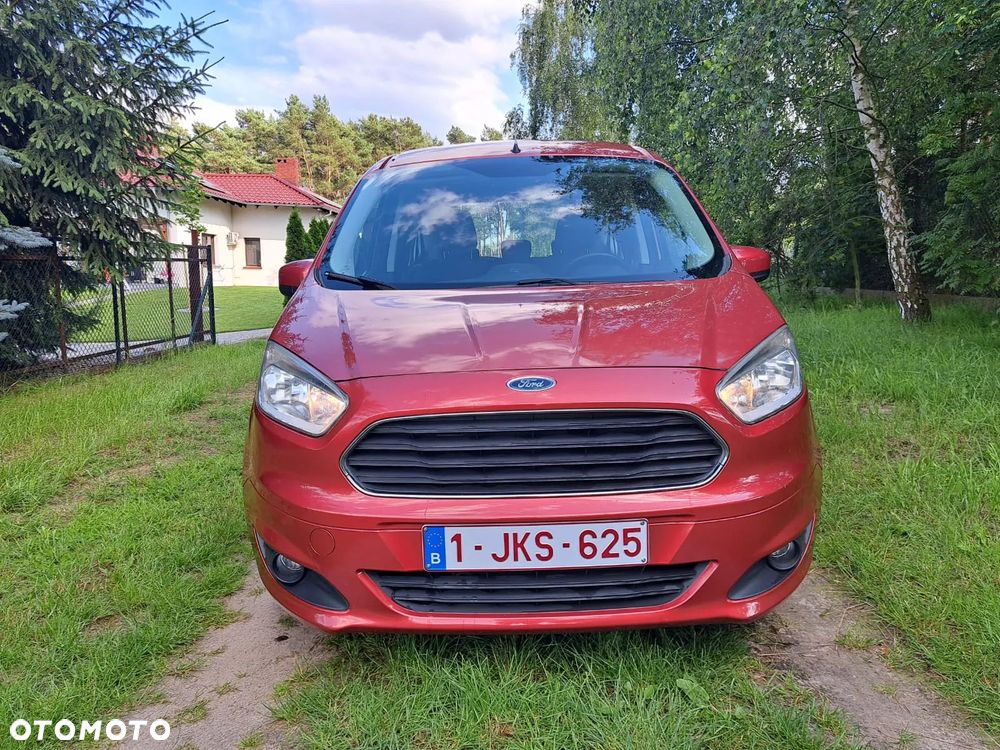 Ford Tourneo Courier 1.0 EcoBoost S&S Titanium - 4
