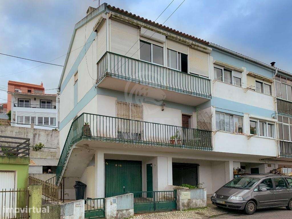 ✨ T2 com Entrada Independente e Espaço Exterior em Porto Salvo - Grande imagem: 2/38