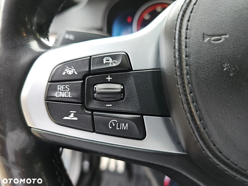 BMW Seria 5 520d M Sport sport - 14