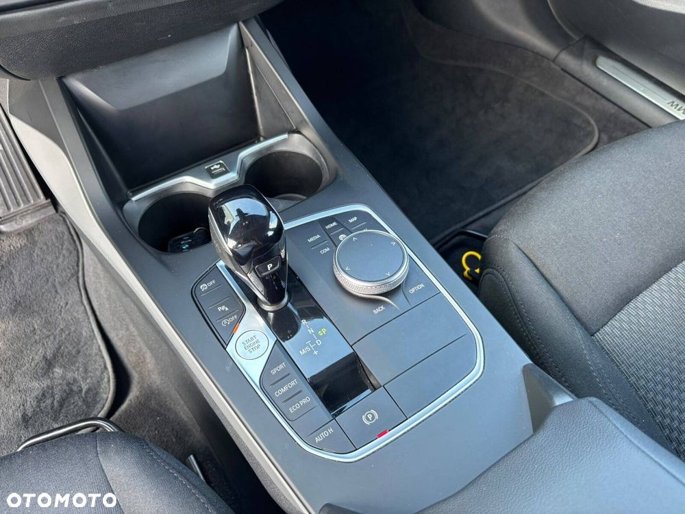 BMW Seria 1 118i Advantage - 31