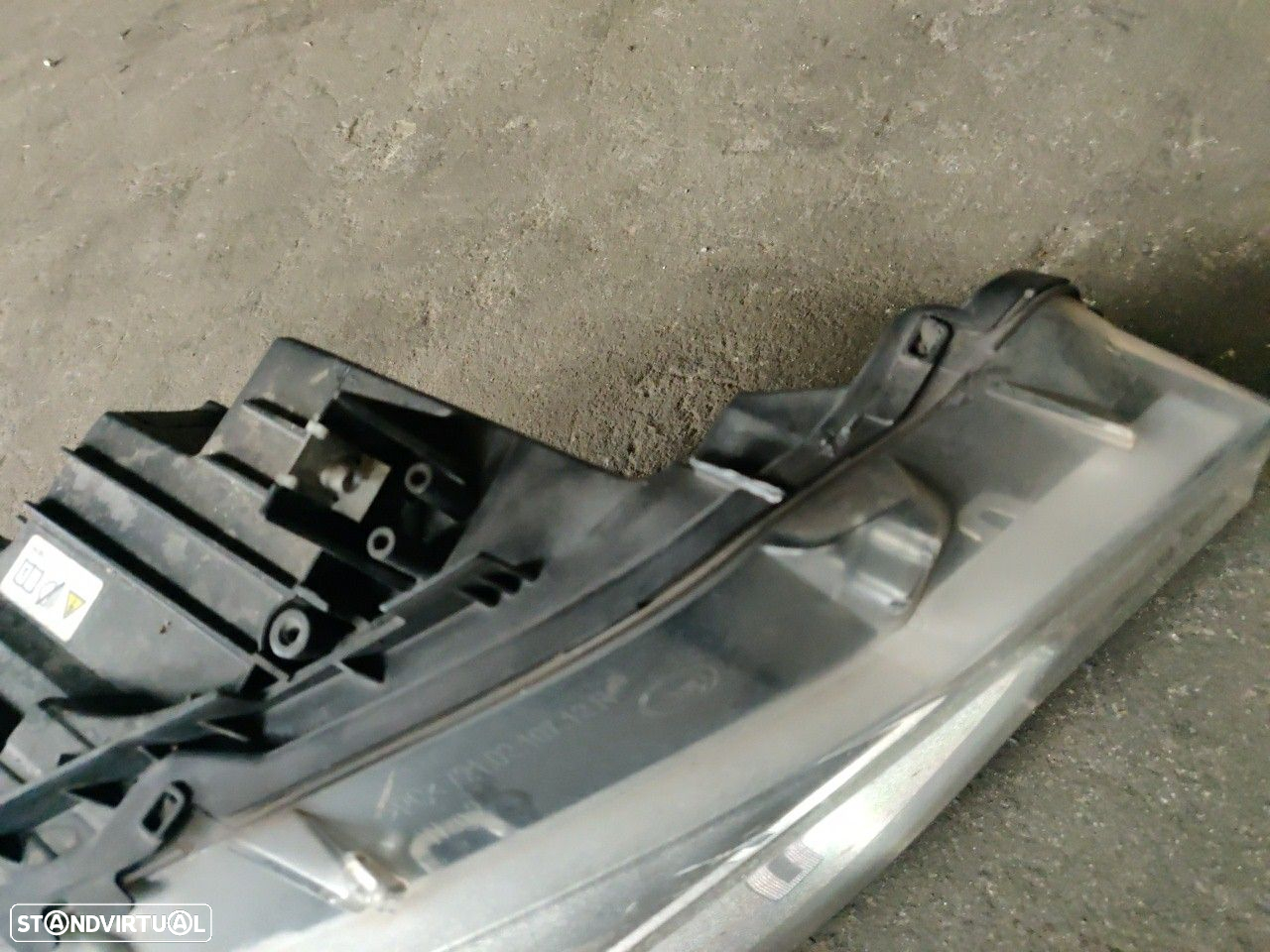 Farol Frente Direito / Otica Direita Bmw 3 (F30, F80)  63117259526 / 7 - 4