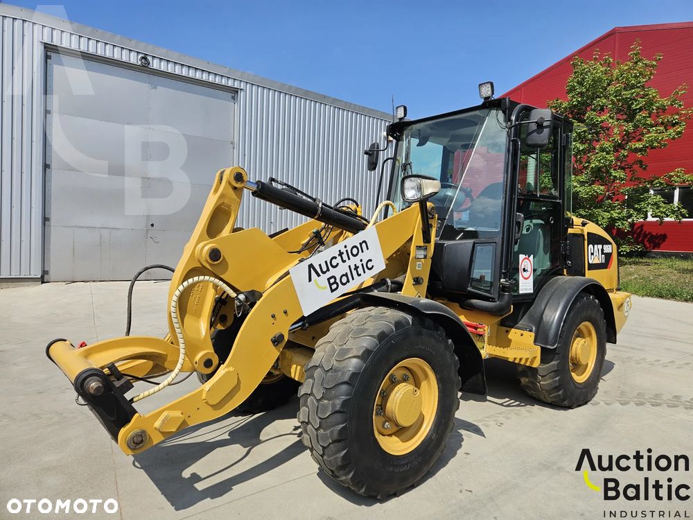 Caterpillar - 1