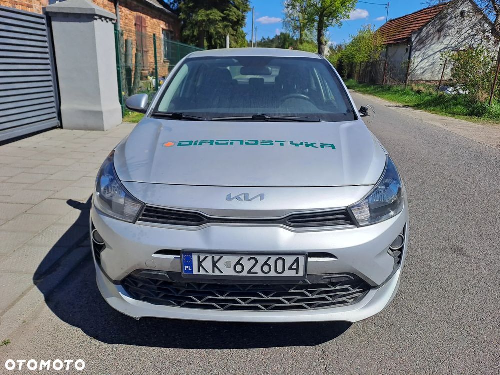 Kia Rio 1.2 L - 1