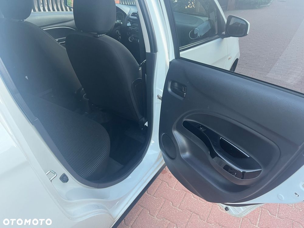 Mitsubishi Space Star 1.2 Invite CVT - 23