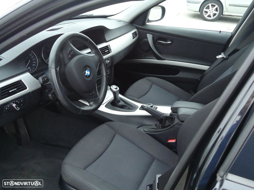 BMW 320 d Navigation - 10