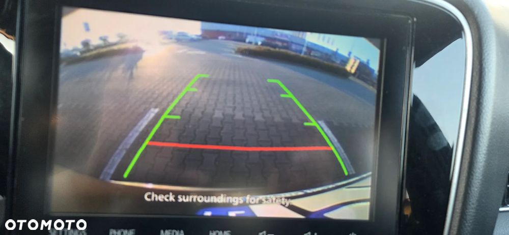 Mitsubishi Outlander - 24