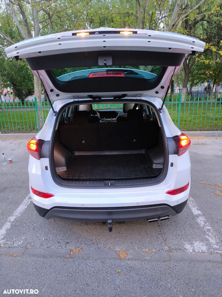 Hyundai Tucson 2.0 CRDI 4WD Automatik Style - 9