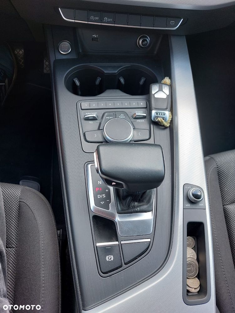 Audi A4 Avant 40 TFSI S tronic - 11