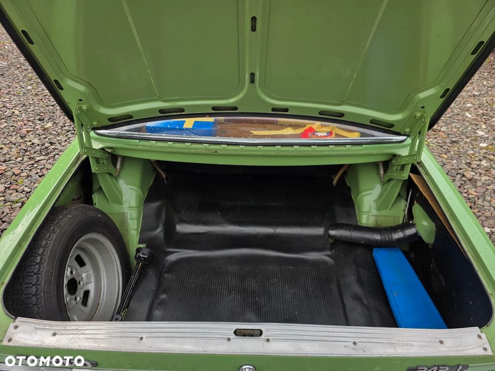 Volvo Seria 200 - 13