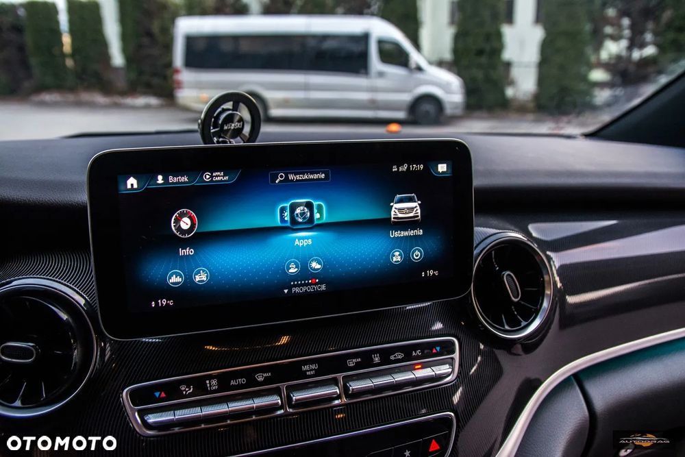 Mercedes-Benz Klasa V 300 d 4-Matic 9G-Tronic - 17