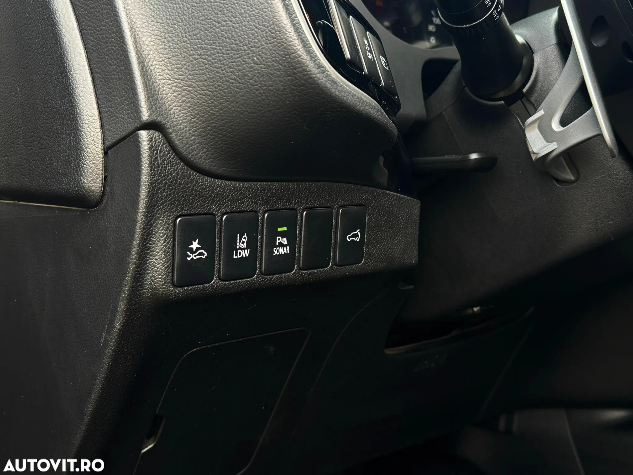 Mitsubishi Outlander 2.2 Litre DI-D AWD Intense Aut. - 18