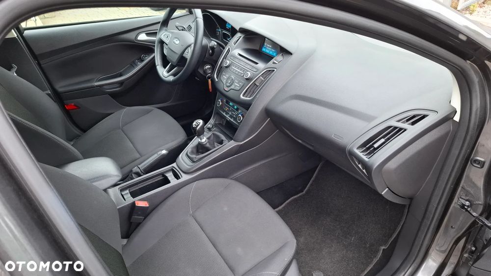 Ford Focus - 23