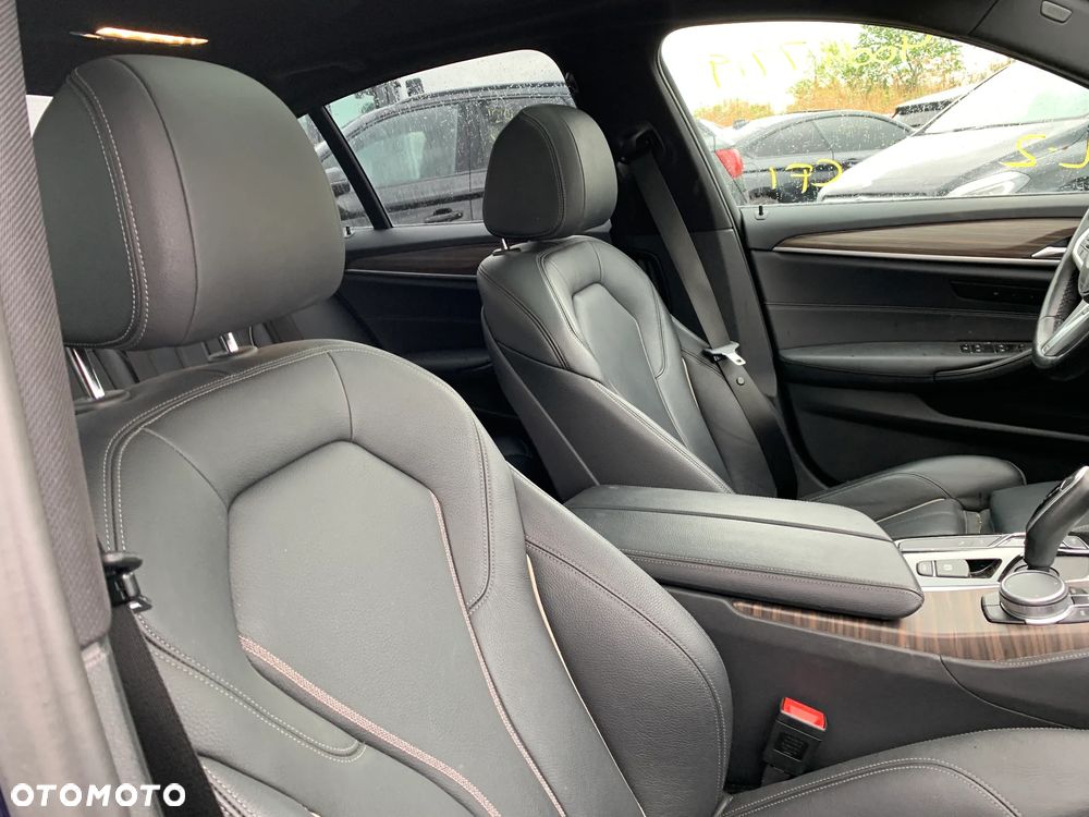 BMW Seria 5 530e iPerformance GPF M Sport sport - 22