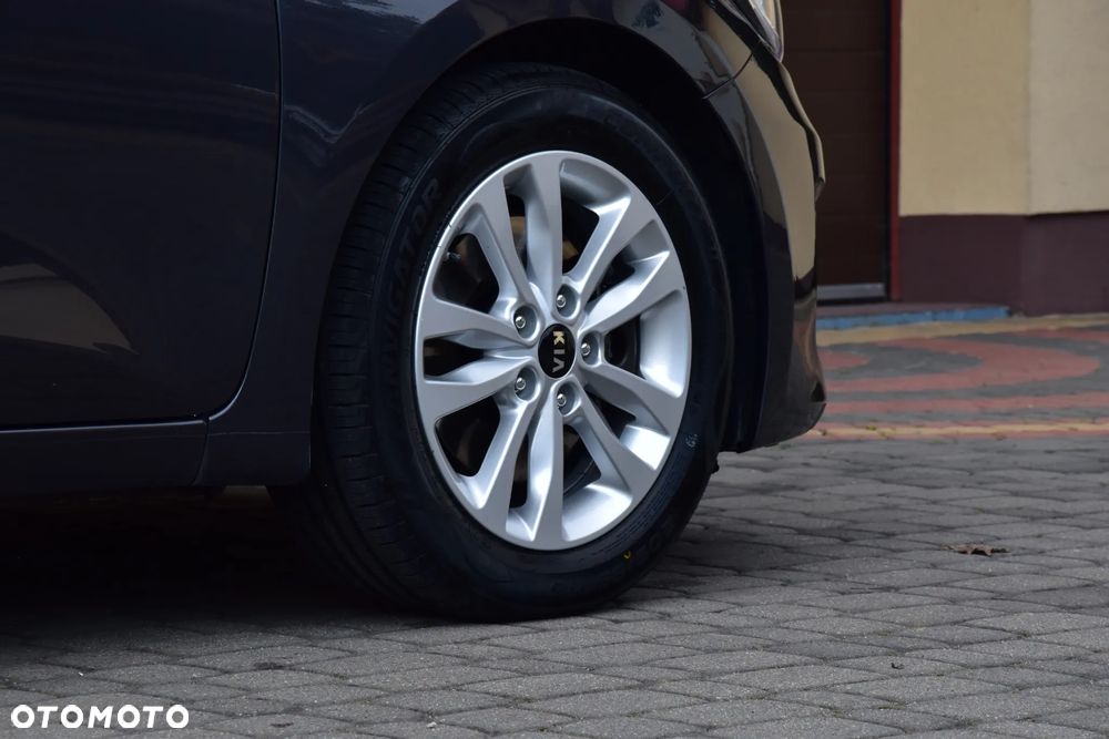 Kia Ceed 1.4 CVVT Dream-Team Edition - 16