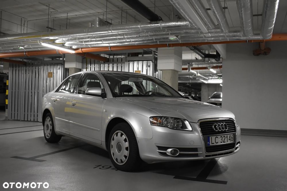 Audi A4 Limousine - 5