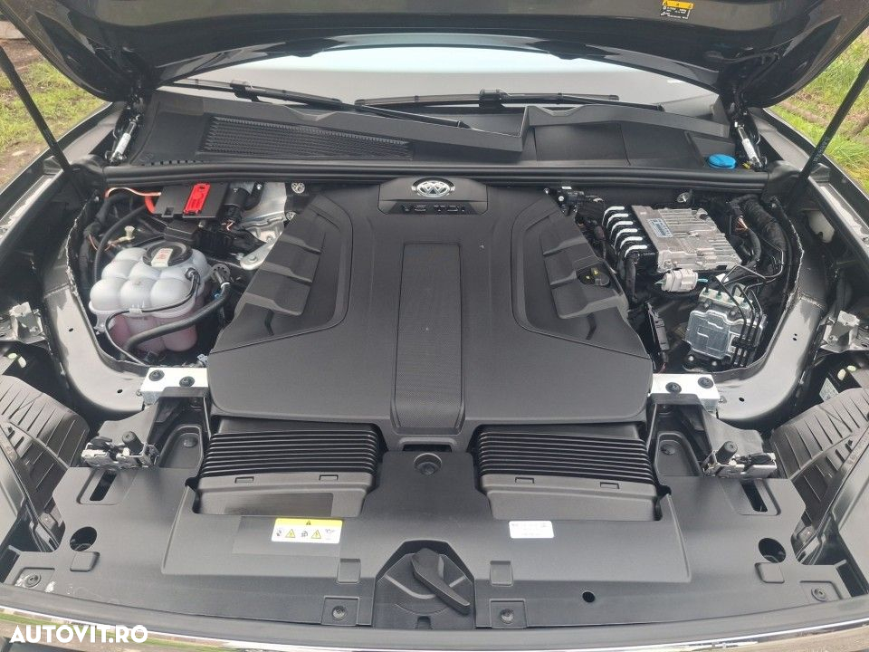 Volkswagen Touareg - 19