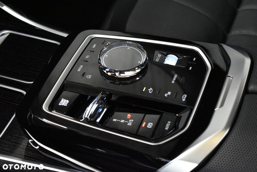 BMW Seria 7 - 23