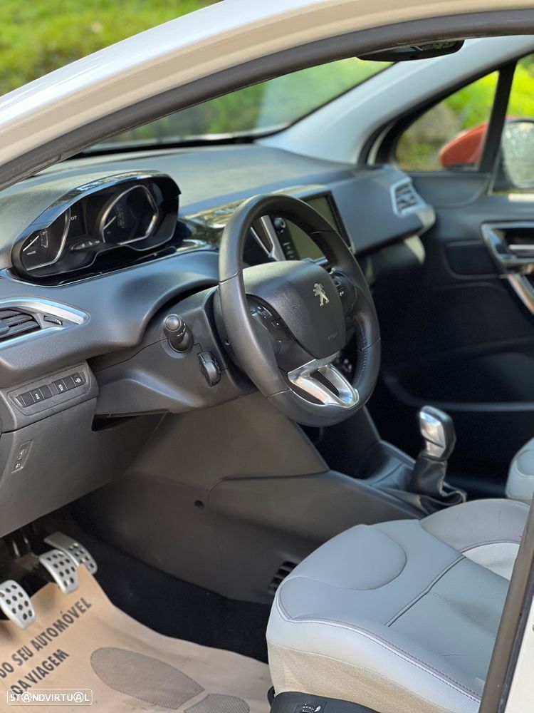 Peugeot 208 PureTech 82 Winter Edition - 8