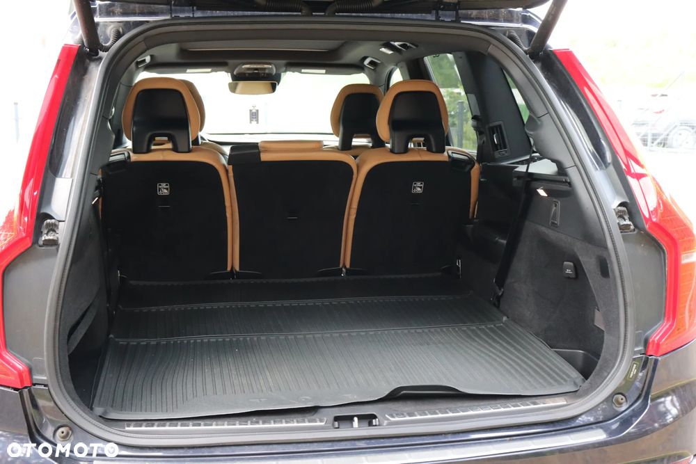 Volvo XC 90 T8 AWD Plug-In Hybrid Inscription 7os - 7