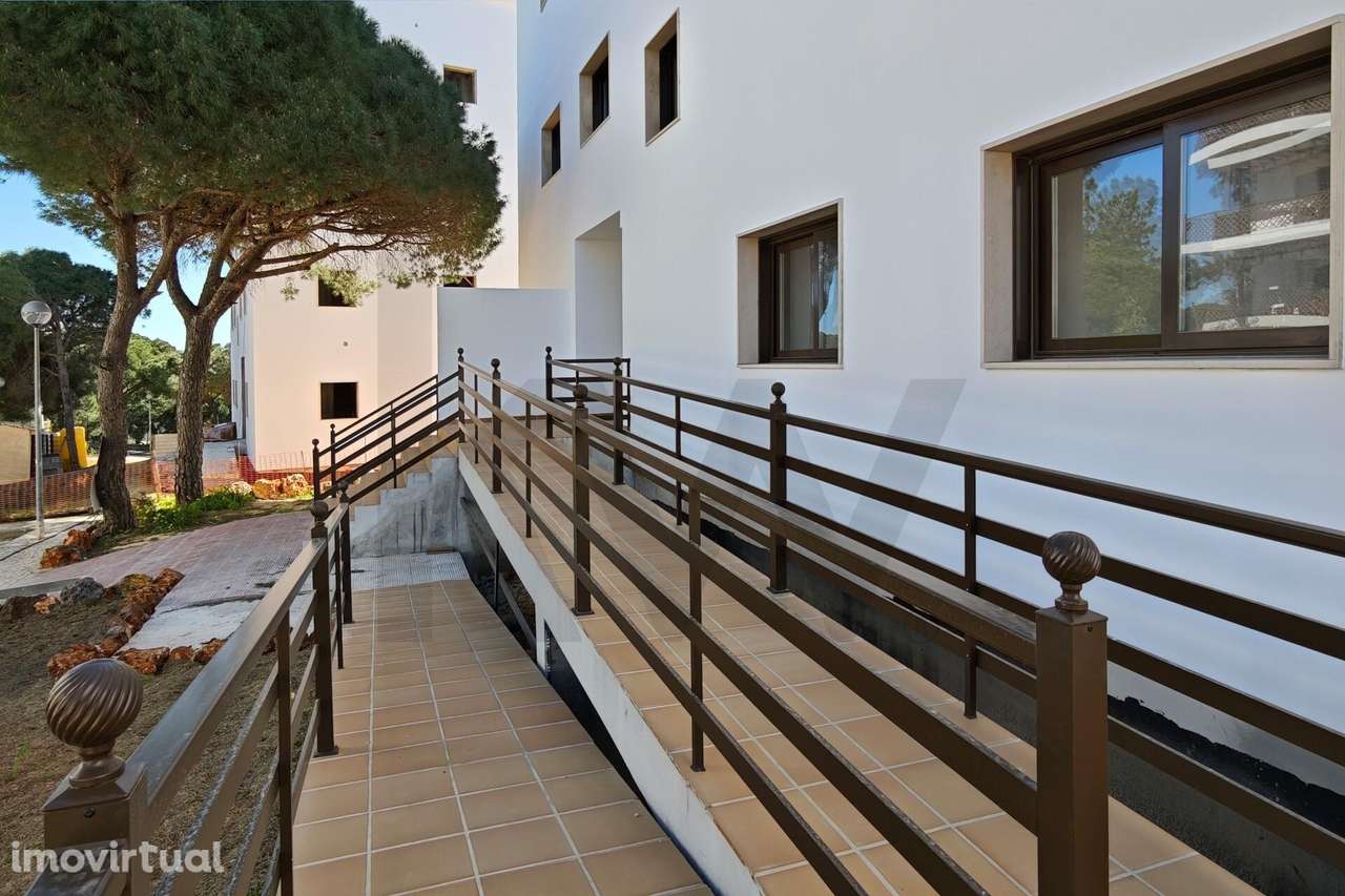 Apartamento T2 de alta qualidade, próximo à praia da Falésia- Excelent - Grande imagem: 3/27