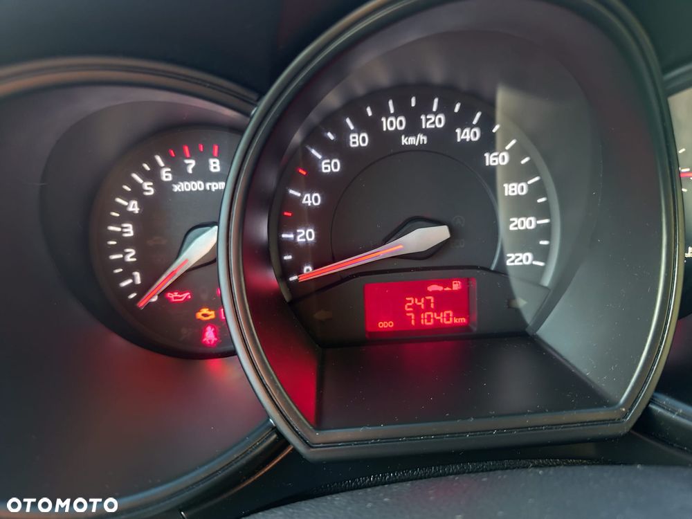Kia Rio - 24