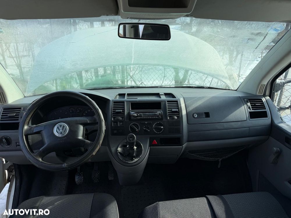 Volkswagen Transporter - 12