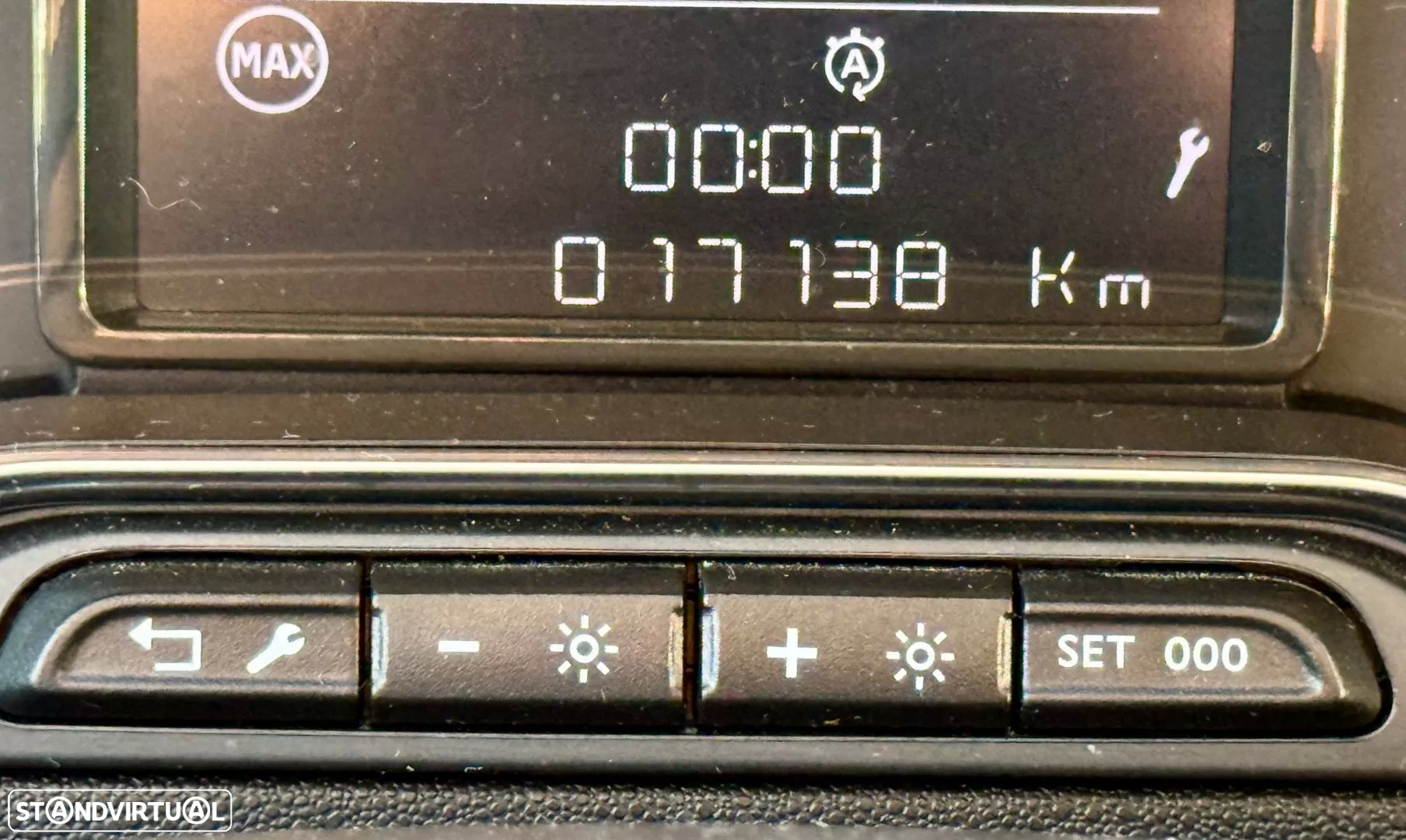Citroën C3 1.2 PureTech Shine EAT6 - 23