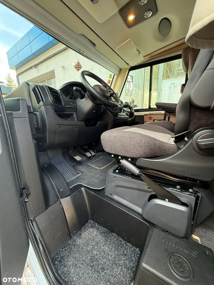 KNAUS LIVE I 650 MEG - 7