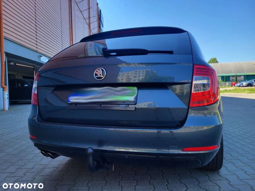 Skoda Superb 2.0 TDI Green tec DSG Elegance - 24