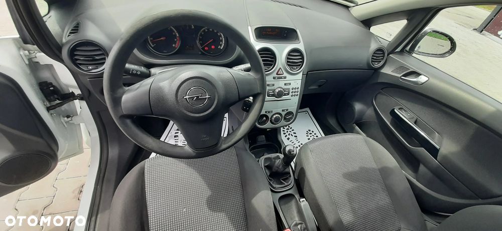 Opel Corsa - 27