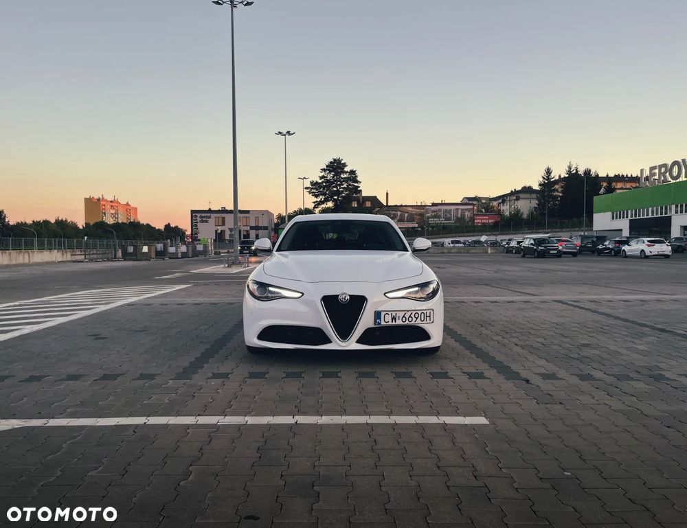 Alfa Romeo Giulia 2.2 AT8 Super - 6