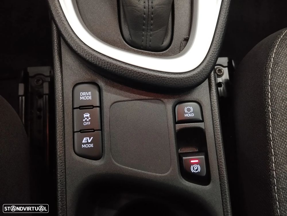 Toyota Yaris Cross 1.5 HDF Square Collection - 36