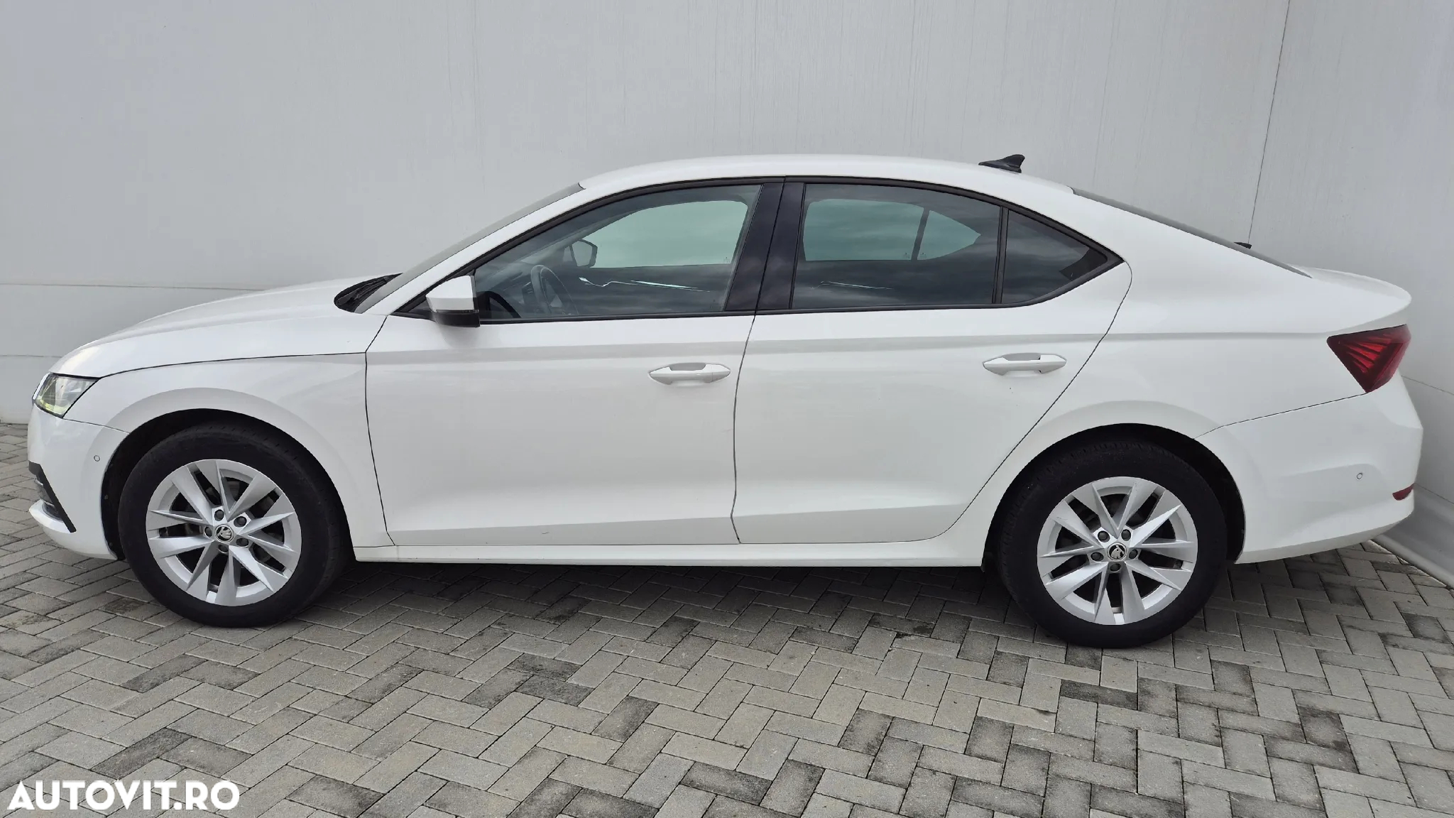Skoda Octavia 2.0 TDI DSG Style - 2