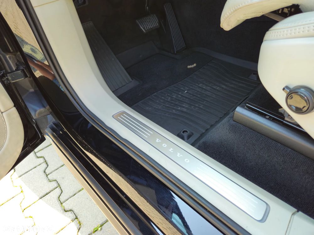 Volvo XC 90 T8 AWD Plug-In Hybrid Inscription 7os - 23