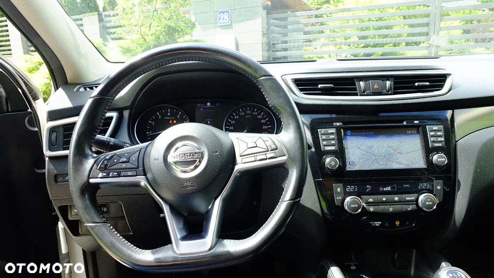Nissan Qashqai 1.2 DIG-T N-Connecta EU6 - 29