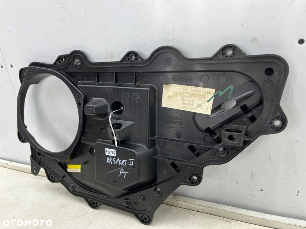 Plastik Range Rover Sport II L494 13-17r. prawa tylna osłona zaślepka wewnętrzna wnęki drzwi prawy - 2