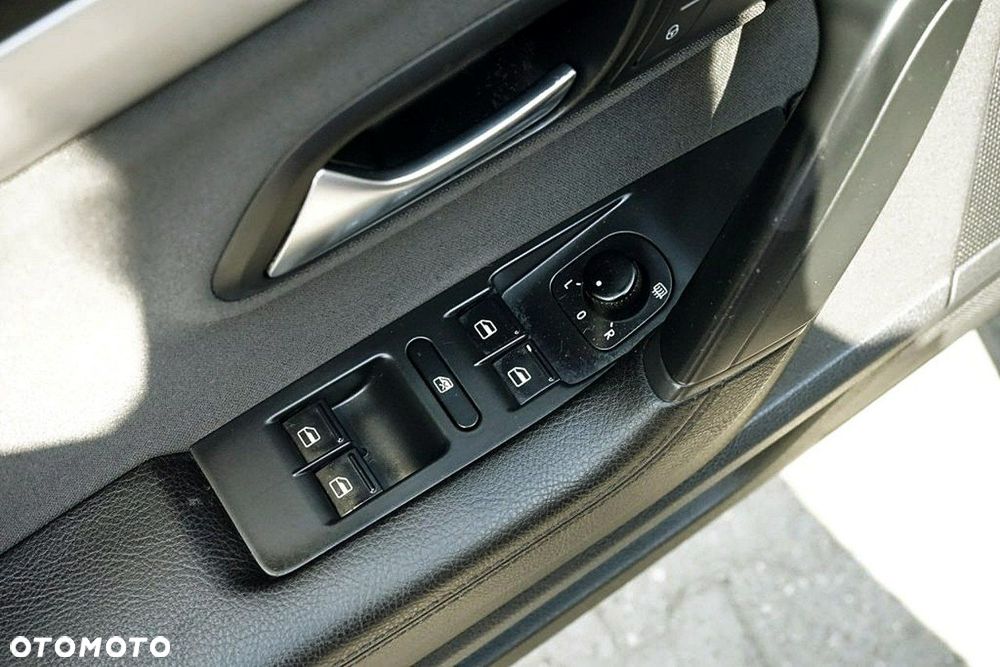 Volkswagen Passat CC - 14