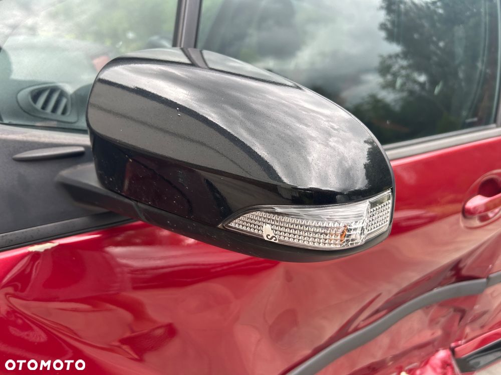 Toyota Yaris Hybrid 100 Selection Platinum - 24