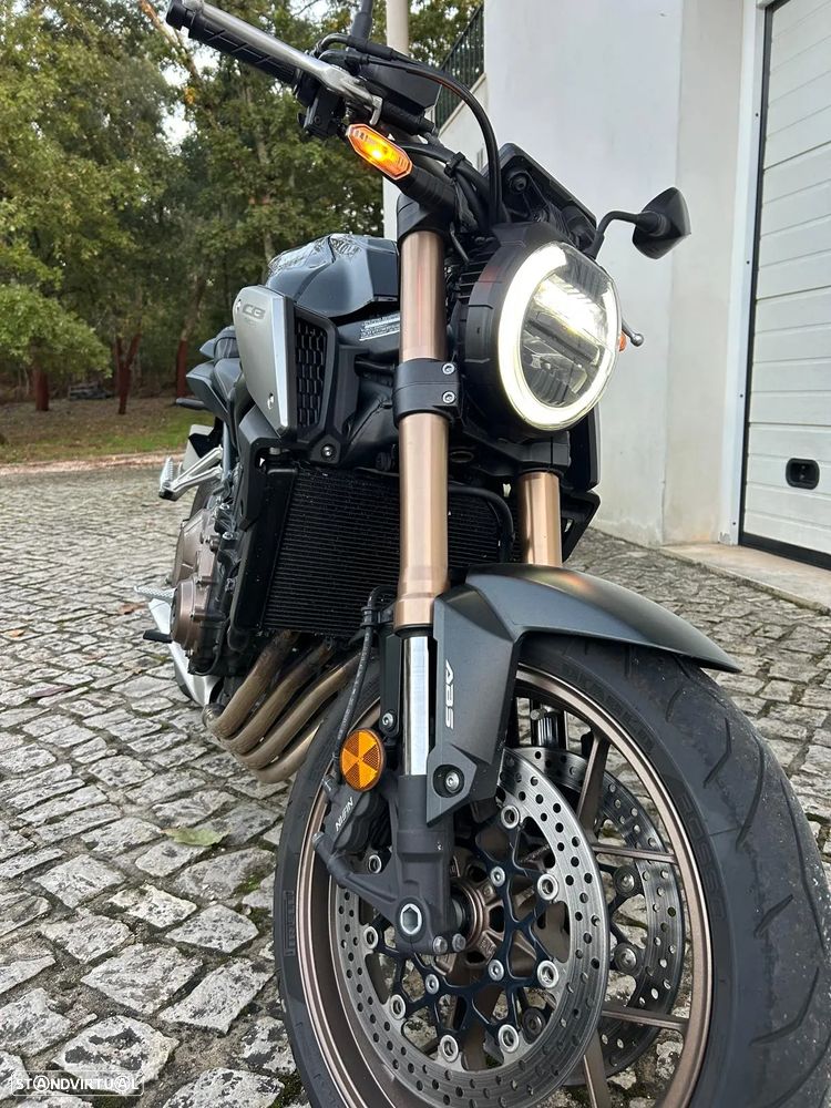 Honda CB R Neo Sports Café - 6