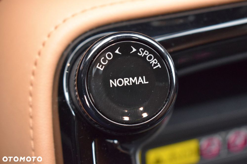 Lexus NX 350h Omotenashi AWD - 22