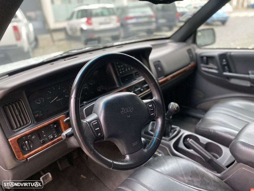 Jeep Grand Cherokee 2.5 TD Laredo - 16