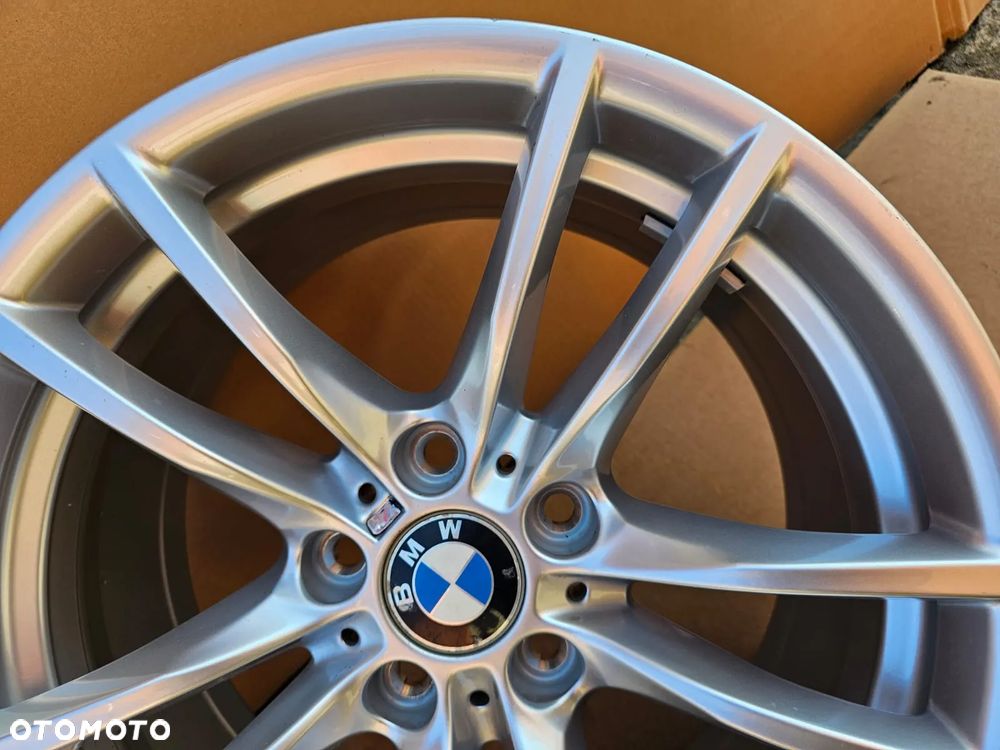 (F103) BMW OE M3 F80 M4 F82 F83 F30 F31 F32 M-Pakiet / 2284905 / 8,5Jx18 IS27 5x120 - 7