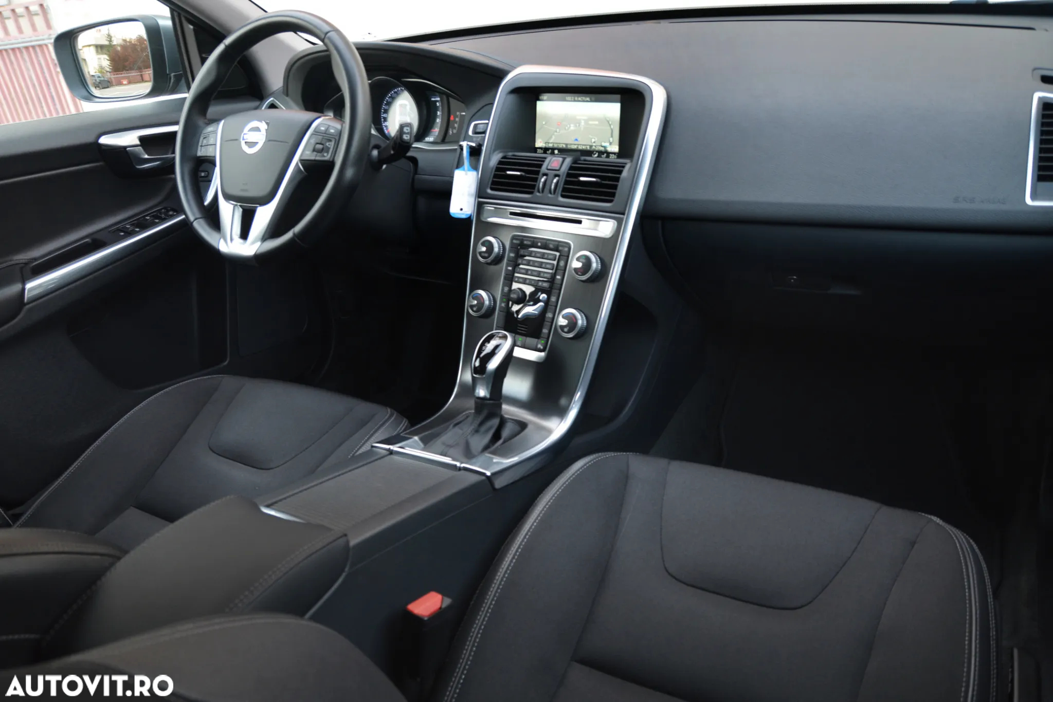 Volvo XC 60 D3 Geartronic Momentum - 10