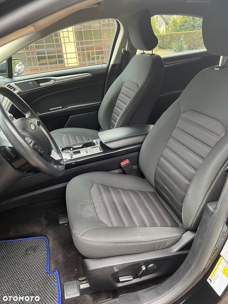 Ford Fusion - 6