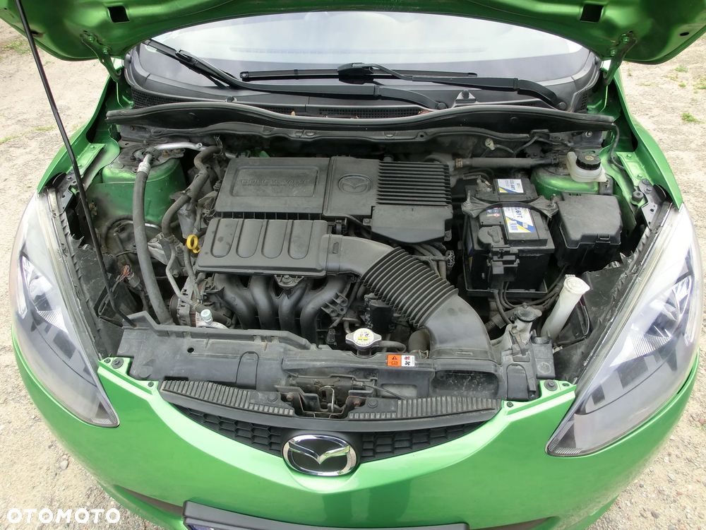 Mazda 2 1.3 Exclusive - 12