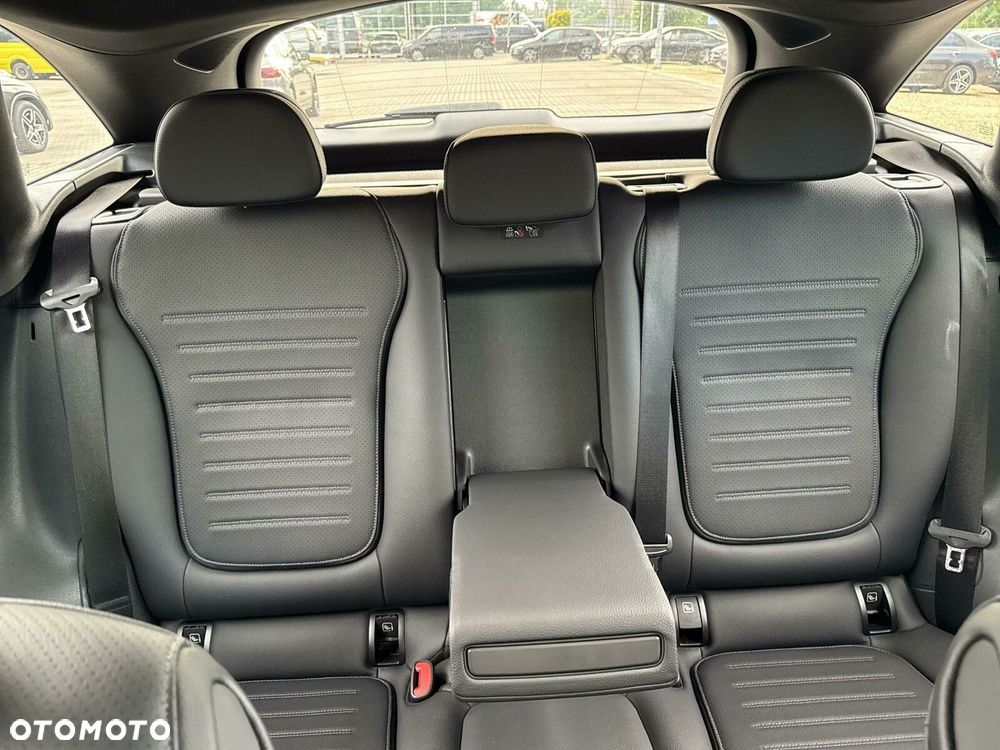 Mercedes-Benz GLC - 23