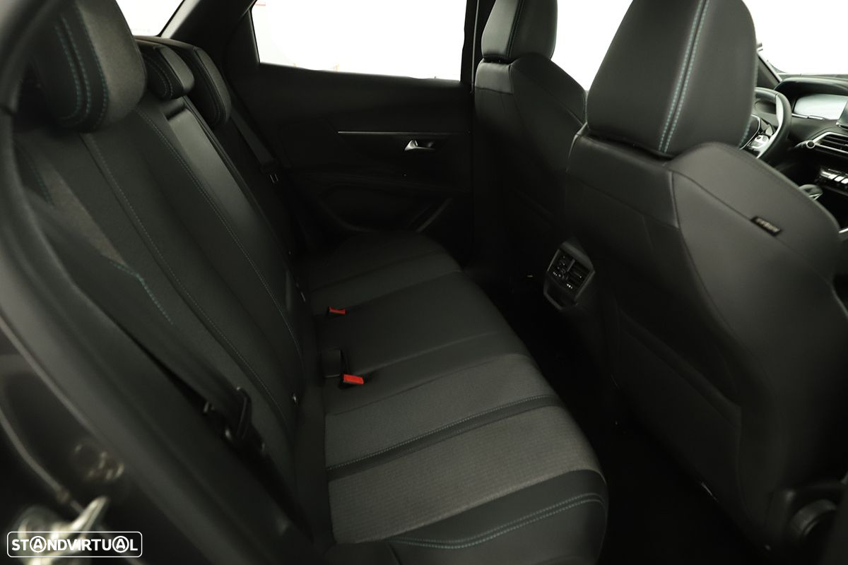 Peugeot 3008 1.2 PureTech Allure Pack - 23