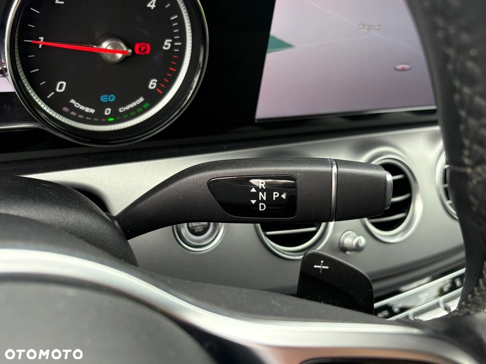 Mercedes-Benz Klasa E 300 de T 9G-TRONIC - 24